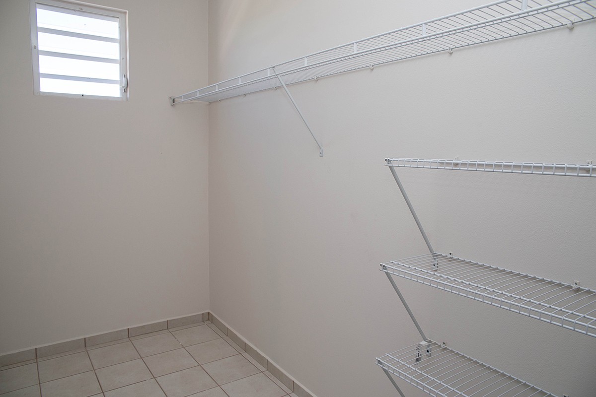 Walk-in-Closet