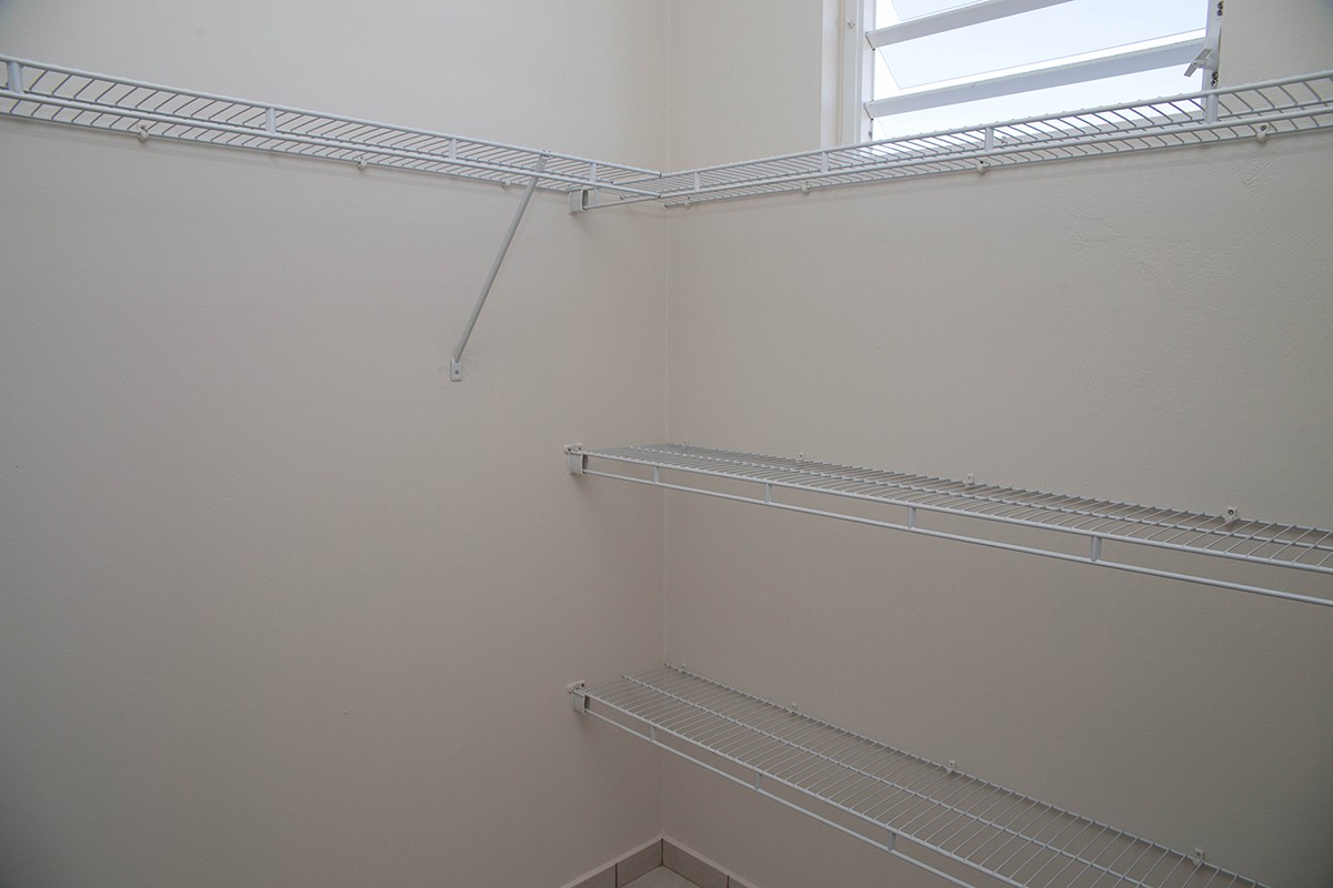Walk-in-Closet