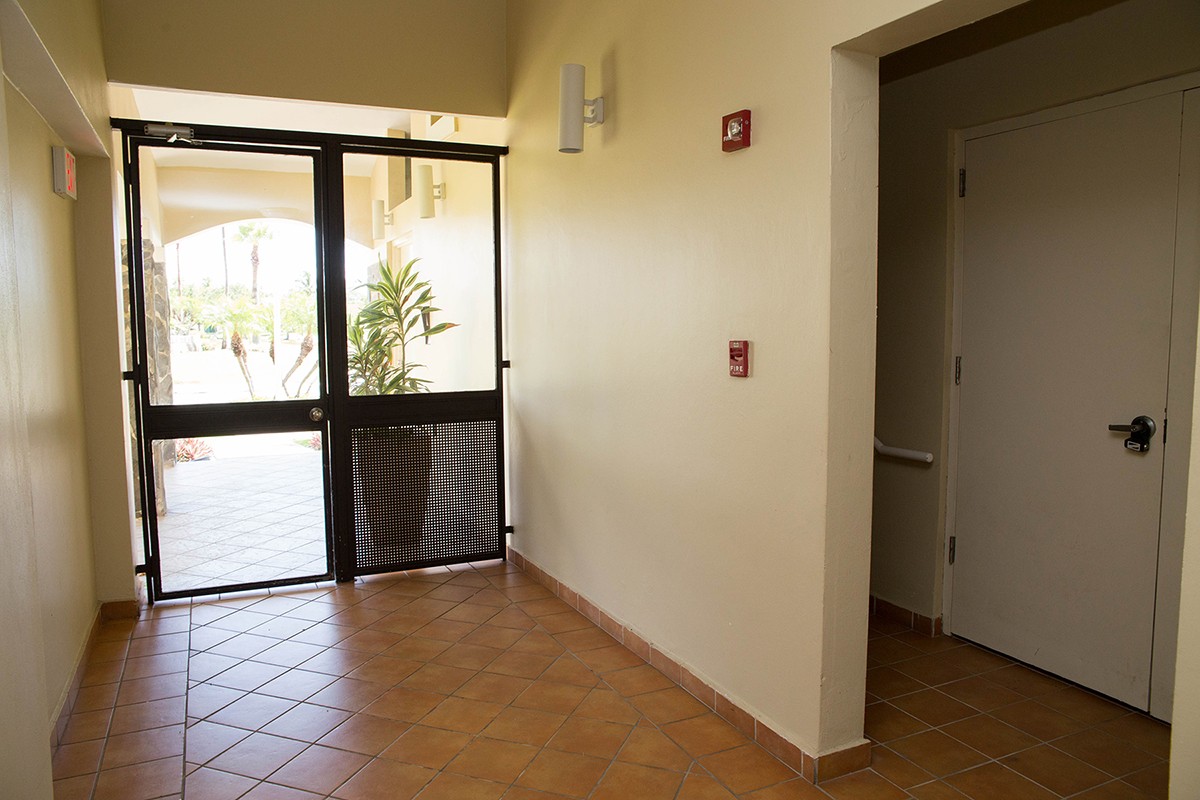 Entrada-Entrance