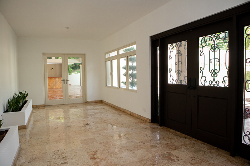 Entrada-Entrance