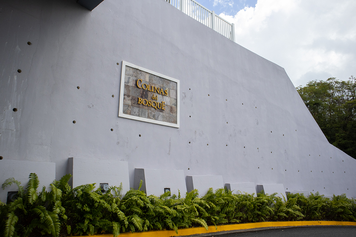 Entrada- Entrance