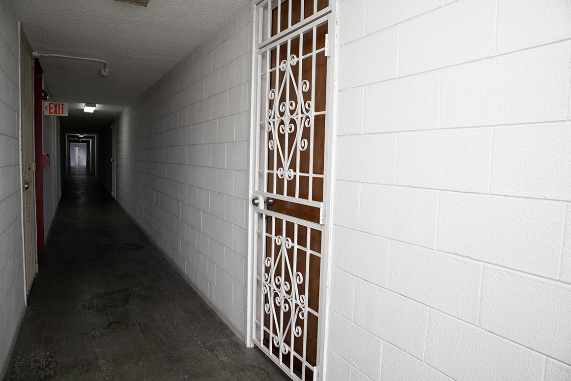 Entrada-Entrance