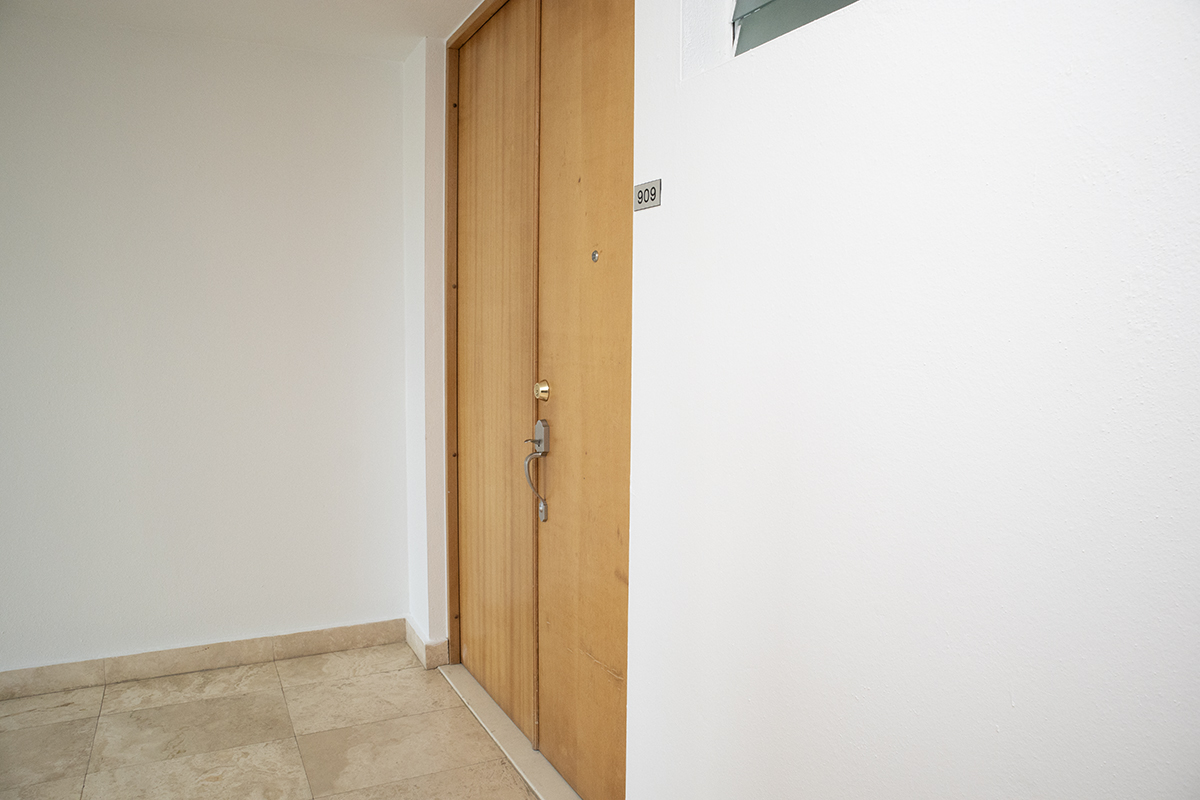 Entrada-Entrance