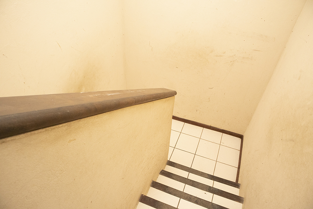 Escalera-Stairs