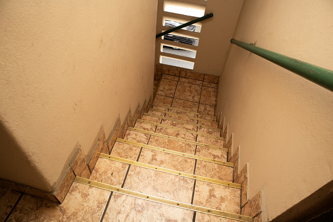 Escalera-Stairs