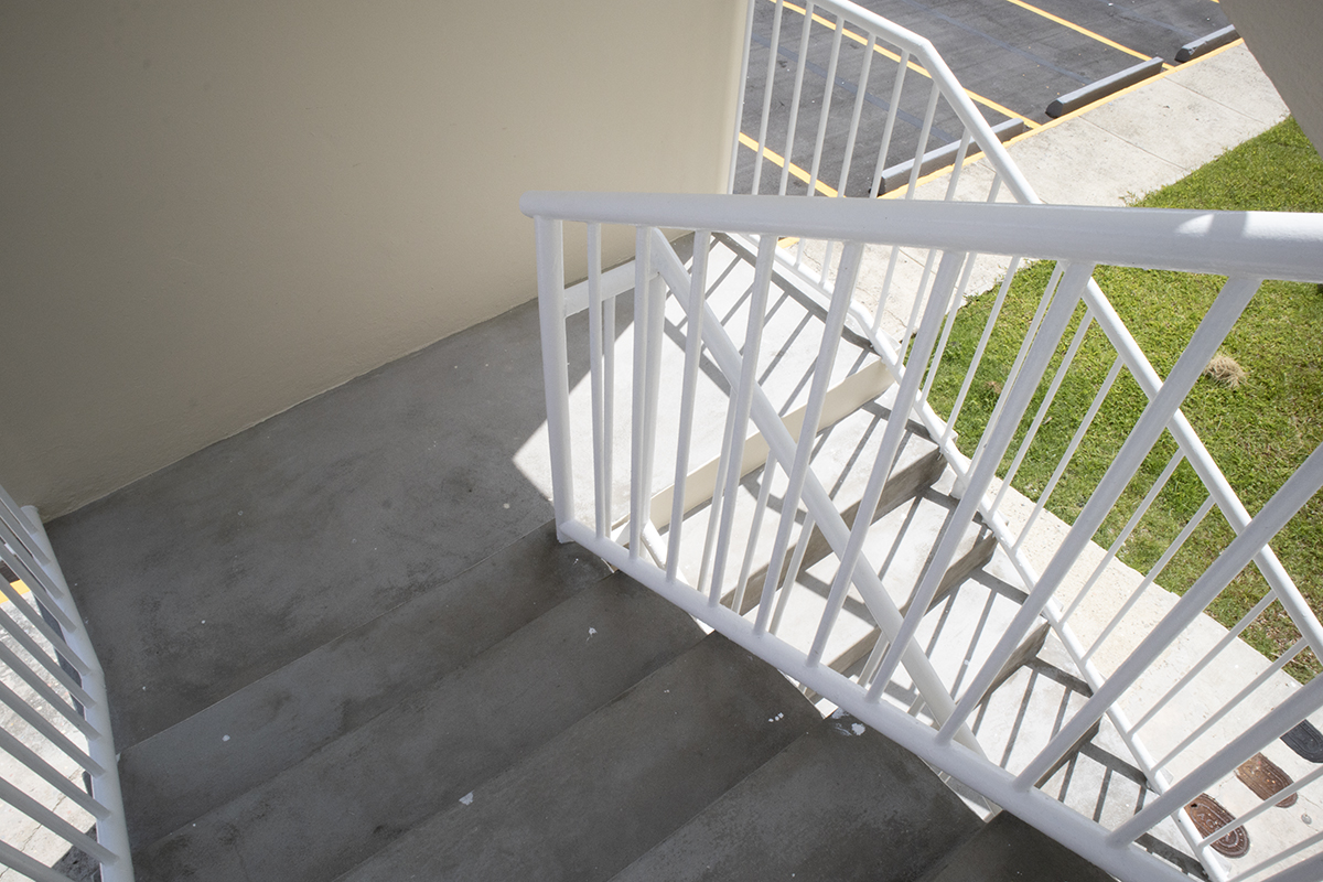 Escalera-Stairs