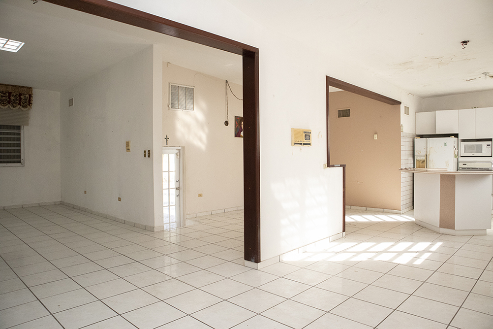 Interior-Inside.